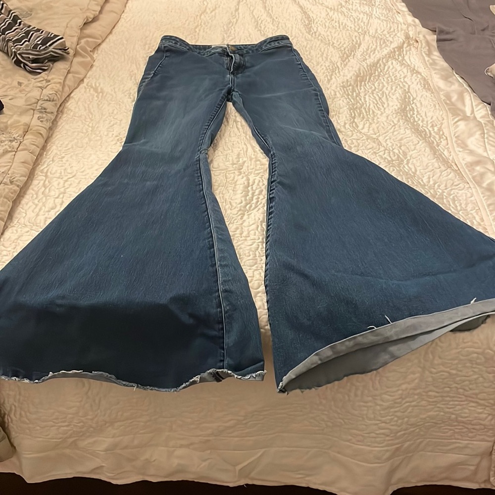 Free people float on jeans